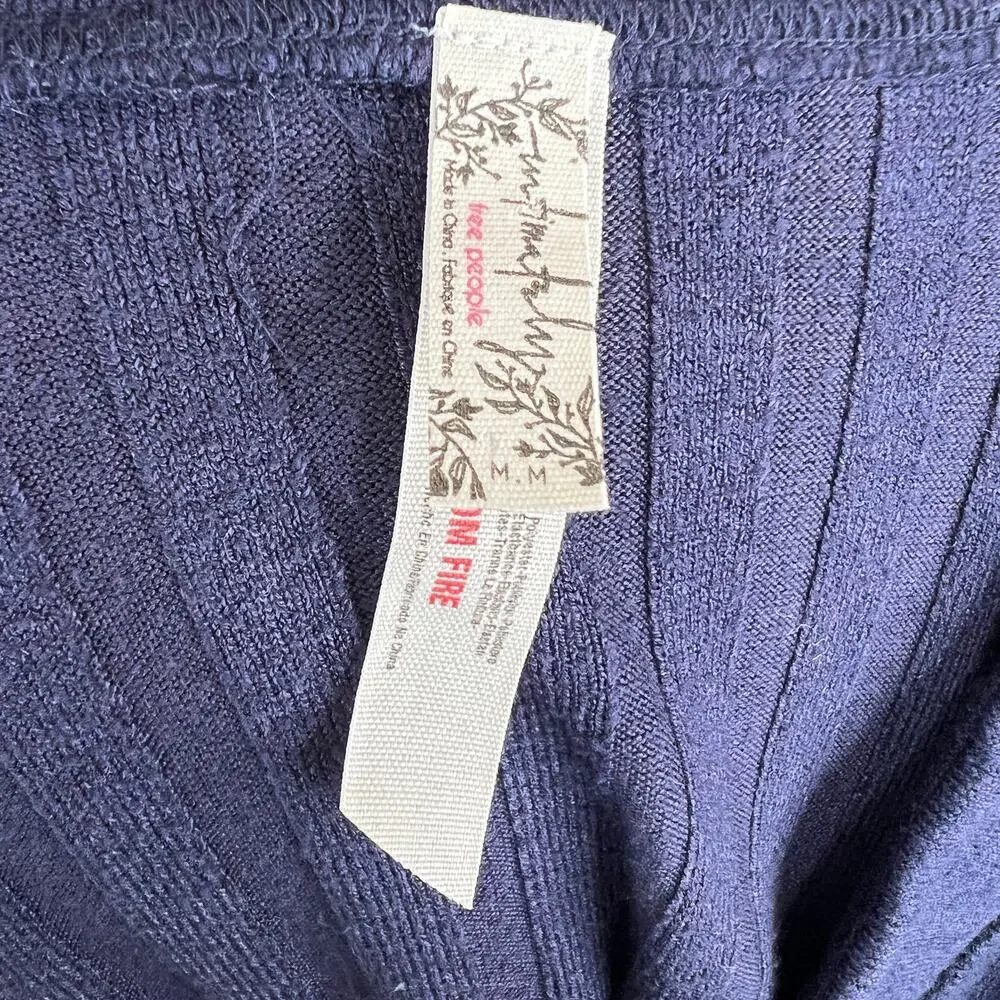 Free People Intimately Blue V-Neck Long Sleeve Cropped Pullover Sweater Size M